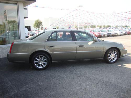 Cadillac DTS 2011 photo 4