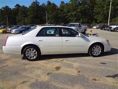 Cadillac DTS 2011 photo 4