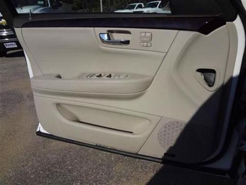 Cadillac DTS 2011 photo 5