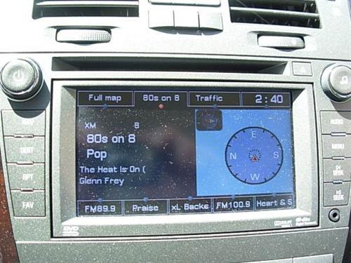 Cadillac DTS 2011 photo 2