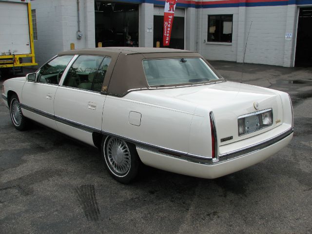 Cadillac Deville 1994 photo 2