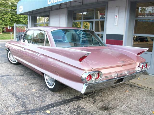 Cadillac Deville 1961 photo 2