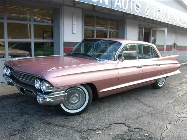 Cadillac Deville 1961 photo 4