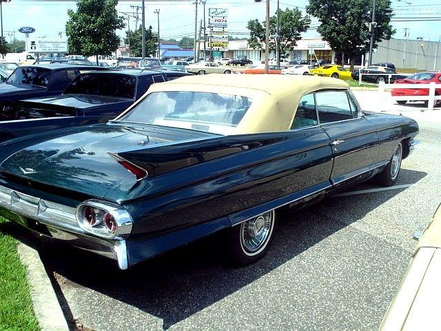 Cadillac Deville 1961 photo 2