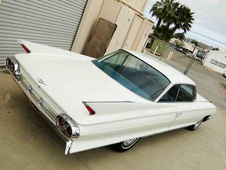 Cadillac Deville 1961 photo 1