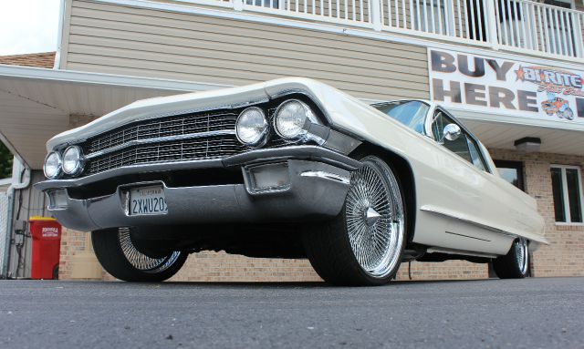 Cadillac Deville 1962 photo 1