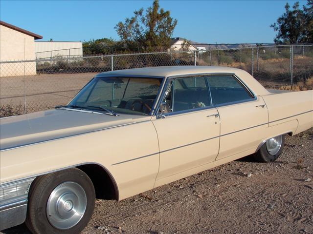 Cadillac Deville Unknown Sedan