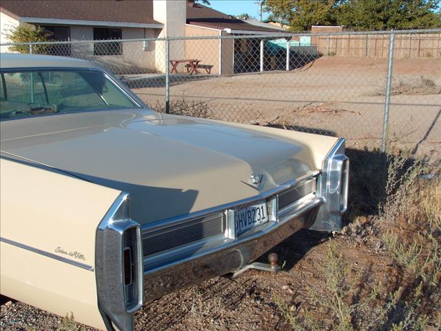 Cadillac Deville 1965 photo 4