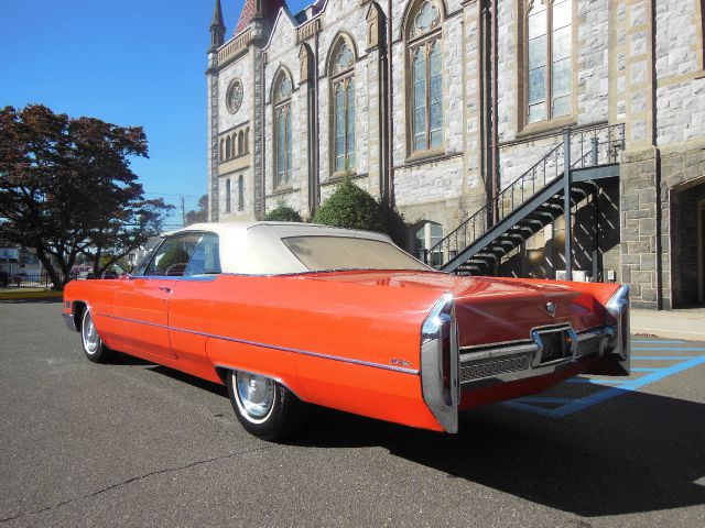 Cadillac Deville 1966 photo 1