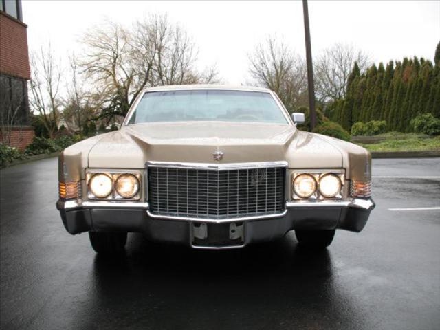 Cadillac Deville 1970 photo 1