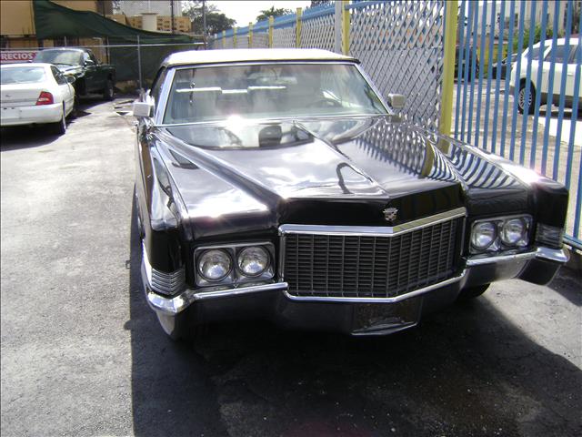 Cadillac Deville 1970 photo 1