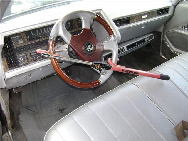 Cadillac Deville 1970 photo 2