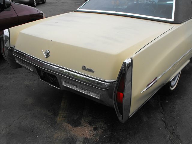 Cadillac Deville 1972 photo 1