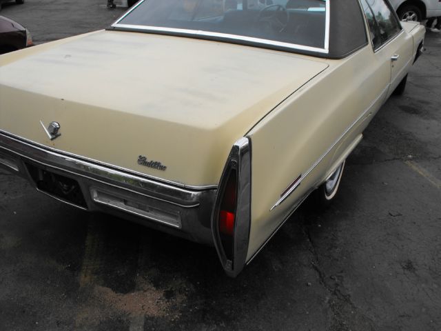 Cadillac Deville 1972 photo 3