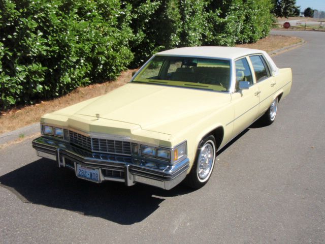 Cadillac Deville 1977 photo 3