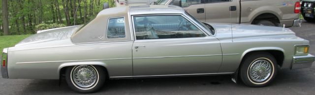 Cadillac Deville 1979 photo 1