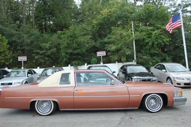 Cadillac Deville 1979 photo 1