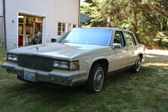 Cadillac Deville 1987 photo 4