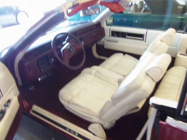 Cadillac Deville 1987 photo 4