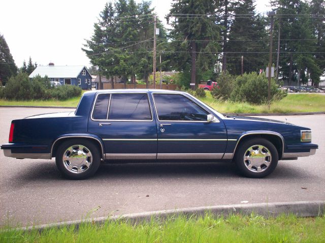 Cadillac Deville 1988 photo 4