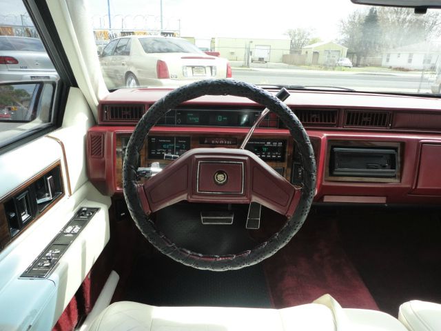 Cadillac Deville 1989 photo 3