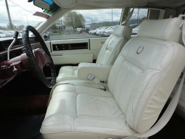 Cadillac Deville 1989 photo 4