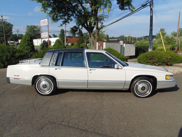 Cadillac Deville 1990 photo 1