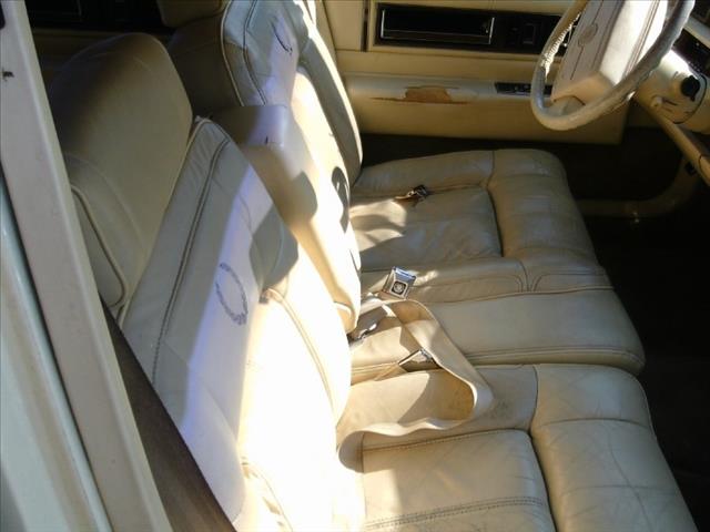 Cadillac Deville 1990 photo 2