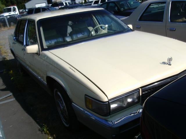 Cadillac Deville 1990 photo 3
