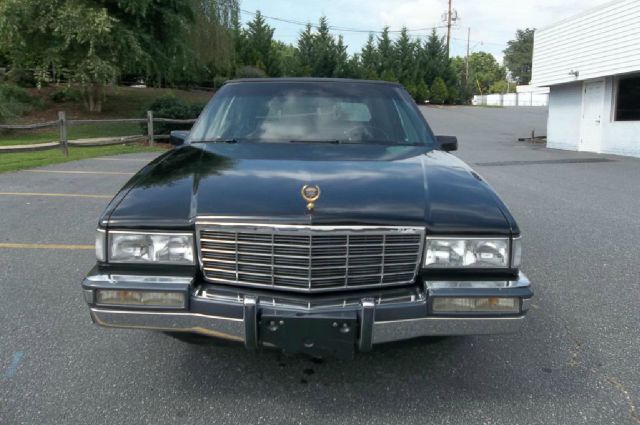 Cadillac Deville 1991 photo 3