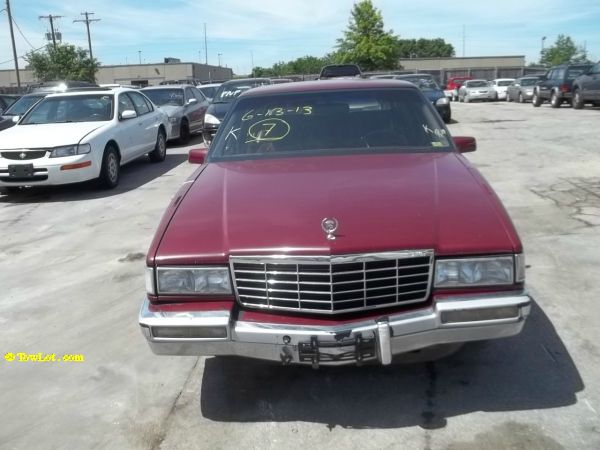 Cadillac Deville 1992 photo 1