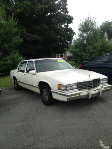 Cadillac Deville 1992 photo 2