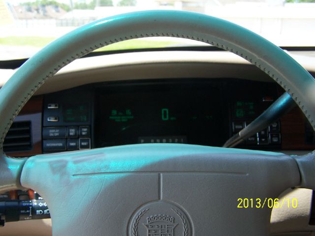 Cadillac Deville 1994 photo 2