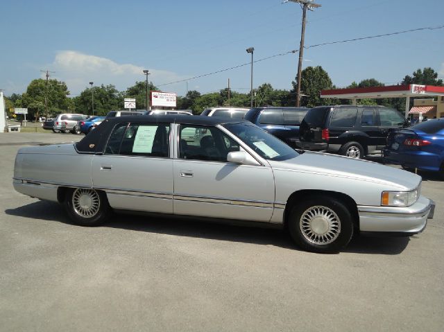 Cadillac Deville 1994 photo 2