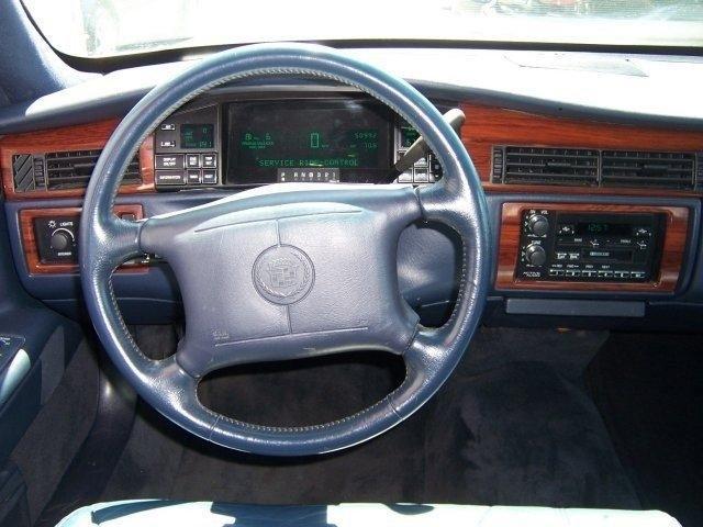 Cadillac Deville 1994 photo 1