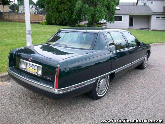 Cadillac Deville 1995 photo 1