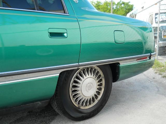 Cadillac Deville 1995 photo 2