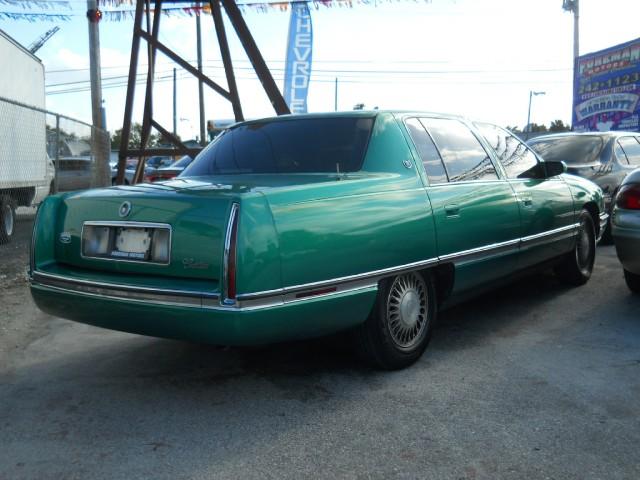 Cadillac Deville 1995 photo 3