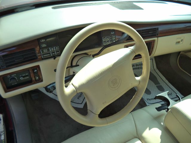 Cadillac Deville 1995 photo 1