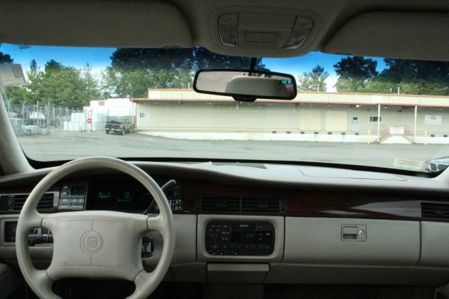 Cadillac Deville 1996 photo 1