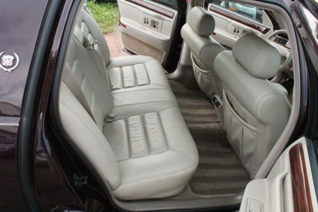 Cadillac Deville 1996 photo 2