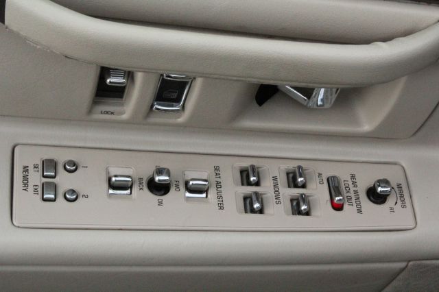 Cadillac Deville 1996 photo 9