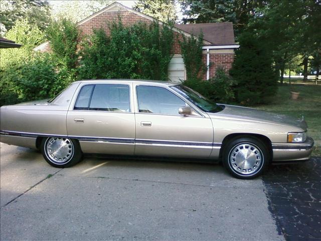 Cadillac Deville Unknown Sedan