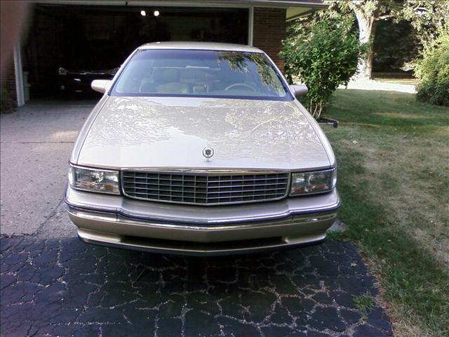 Cadillac Deville 1996 photo 1