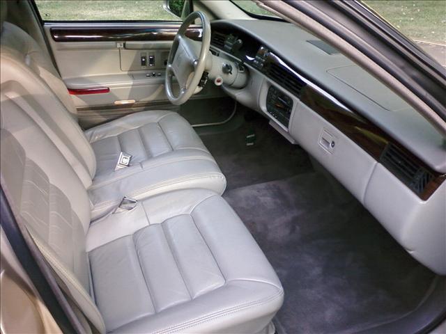 Cadillac Deville 1996 photo 3