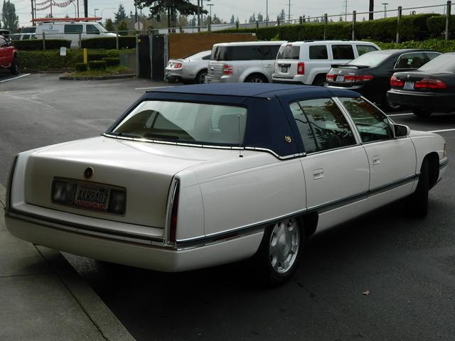 Cadillac Deville 1996 photo 1