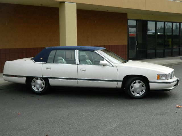 Cadillac Deville 1996 photo 2