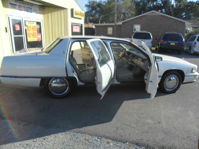 Cadillac Deville 1996 photo 2