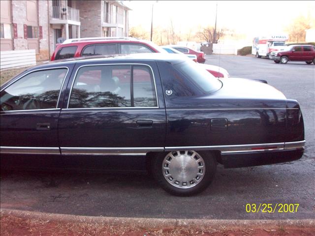 Cadillac Deville 1996 photo 3
