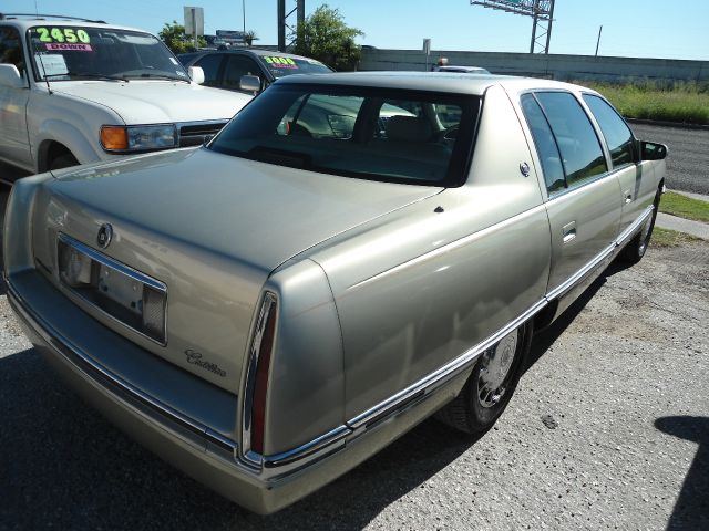 Cadillac Deville 1996 photo 1